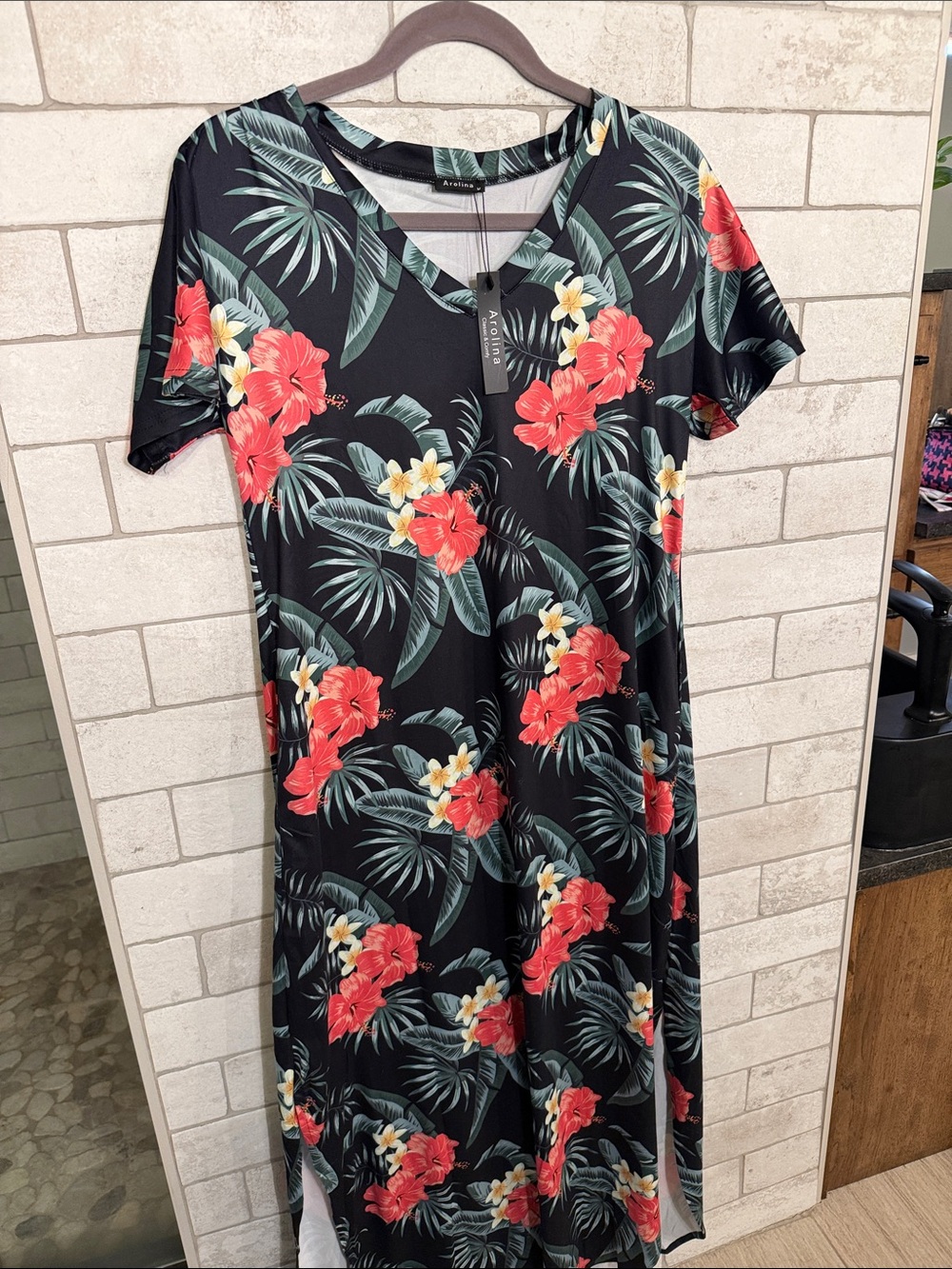 Arlinn Black Tropical Floral Maxi Dress - Red & Green Print